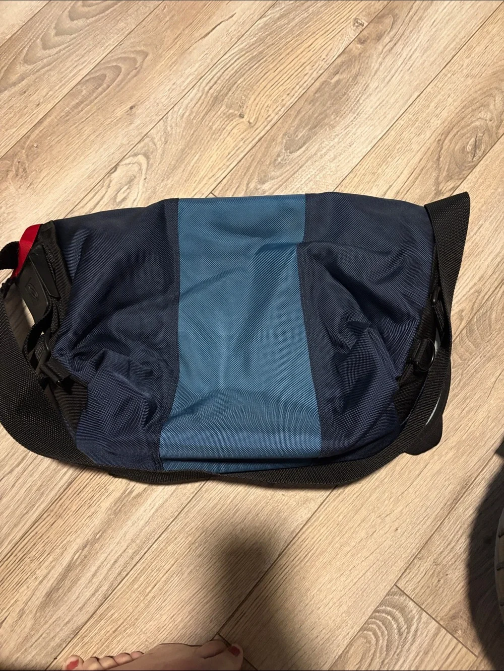 Timbuk2 Blue Two-Tone Messenger Bag with Adjustable Strap - Picture 7 of 9